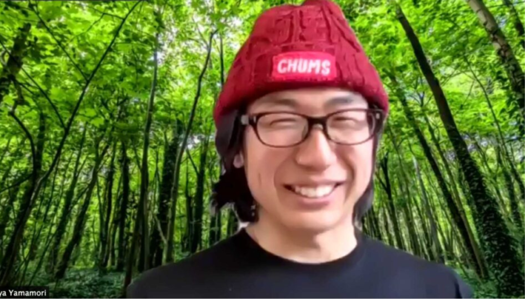 オンラインインタビューに答える山森さん